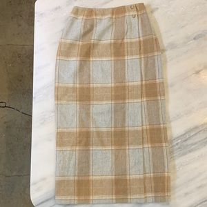 Vintage Pursuits, ltd. wool blend tartan skirt. Size 4